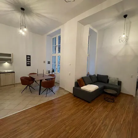 Ferienwohnung Wohlfuehlen In Perfekter Lage Dresden Exterior foto